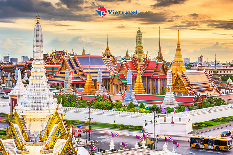Thái Lan: Bangkok - Pattaya (Tham quan Hoàng Cung, chùa Phật Ngọc, Vườn lan Nong Nooch, Đảo San Hô, Tặng Buffet Baiyoke Sky + vé xem Show Alcazar)